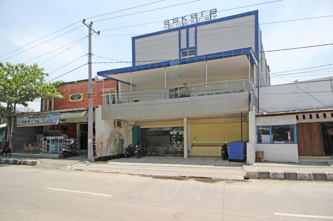 Hotel RedDoorz near UNS Solo Exterior foto